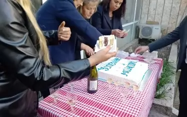 Местната власт произвежда чудо и приказ