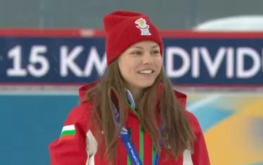 Щастливата бронзова медалистка на почетната стълбичка