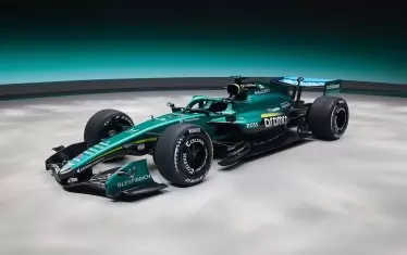 "Астън Мартин" - AMR26