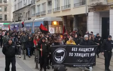  Контрашествието пое по "Алабин".