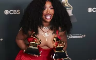  Сиза спечели Запис на годината с Luther.