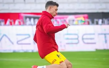 Тимът на Стоилов изпусна победа в дебюта на наш национал