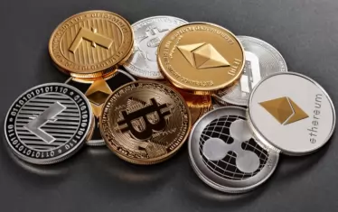 Измамници крадат дружества за криптовалути преди лицензирането