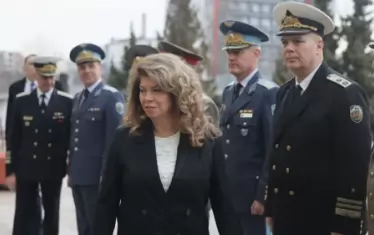 САЩ ще забавят доставката на вторите 8 F-16 с година