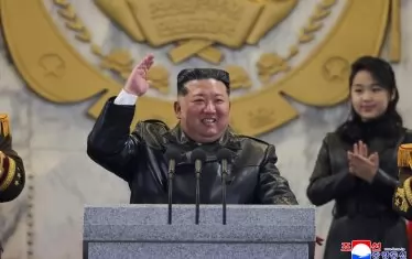 Ким Чен-ун заплаши противниците си с нови тактически ядрени оръжия