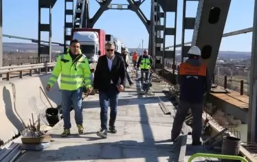 Спешен ремонт затваря "Дунав мост" за 6 часа