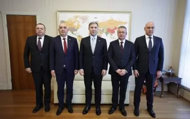 ДПС на Пеевски ухажва турския политически елит