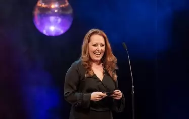  Милица Гладнишка няма да остави зрителите на тържествената церемония утре вечер да скучаят.