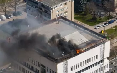 Сградата на община Разград пламна след работа с оксижен