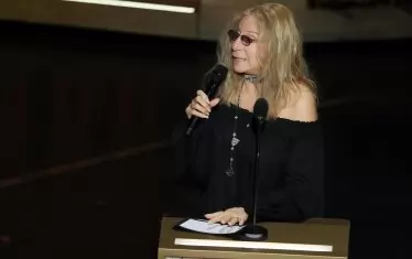  Барбра Стрейзанд отдаде трогателна почит на Робърт Редфорд.