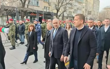 Във вторник - още капитал.