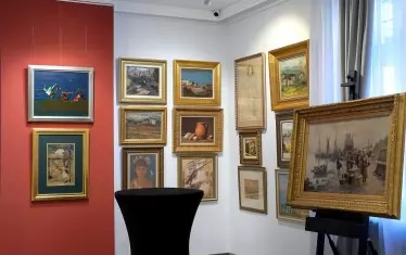 Всички картини могат да бъдат разгледани в галерията "Къща Ватев".