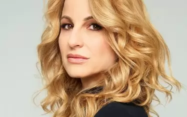 Мария Цънцарова дава началото на медия "Извън ефир"