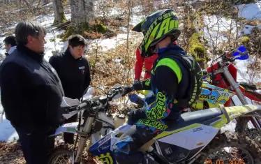 МОСВ и МВР атакуваха моторните шейни и моторите из всички планини