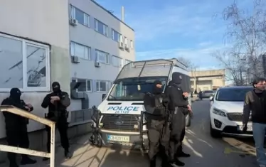 Незаконен цех в София произведе милиони блистери и ампули с анаболи