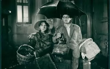  Асен Кисимов, известен в един период и като Асен Ангелов, има над 120 роли в театъра и десетки в киното. 