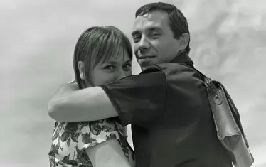  Асен Кисимов, известен в един период и като Асен Ангелов, има над 120 роли в театъра и десетки в киното. 