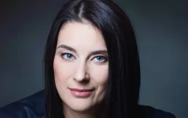  Извънземни сини очи...