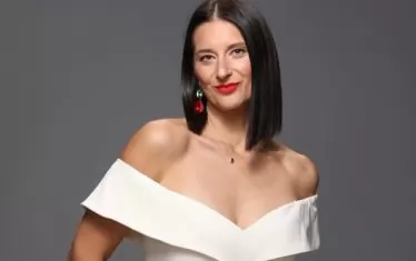  Елегантна и секси