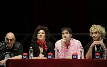  "Журито" с копия на Фънки, Милица Гладнишка, Веско Маринов и Хилда Казасян.