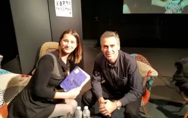  С прочутия испански драматург Жорди Галсеран, в чиято пиеса "Методът Грьонхолм" играе.