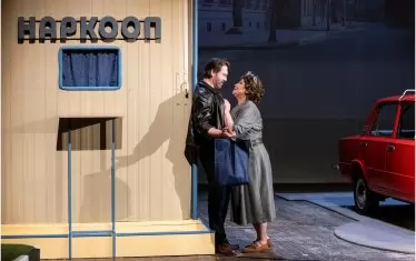  Емблематична сцена от "Дами канят"