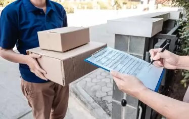 "Еконт" спира да доставя пратки до адрес в малки селища 