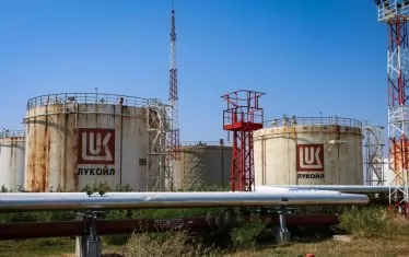 "Лукойл Нефтохим" е осигурил доставките на петрол до юни