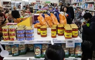 Държавните "щандове за хората" губят, но се разрастват