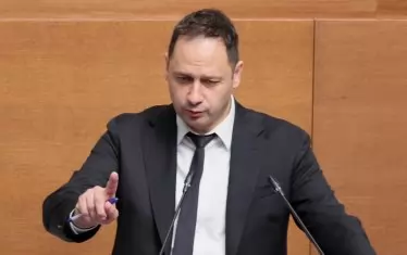 Само групата на ПБ ще може да предлага временни комисии