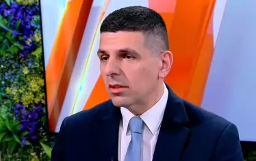 Шефът на СДВР: Мъж е ударил няколко пъти депутата Ивайло Мирчев