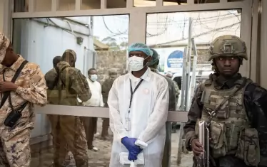 18 заразени с ебола изгориха болница в Конго и избягаха