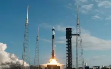 Товарният Cargo Dragon полетя към МКС с 3 тона багаж