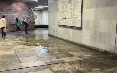 Протече подлезът под Ларгото