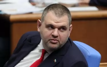 Пеевски поиска НСО да предаде секретния архив за охраната му на НС