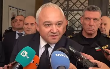 Демерджиев нападна Кандев: Мъжете трябва да говорят директно