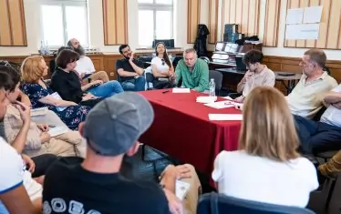  Георги Господинов присъствана първата репетиция в Народния театър.