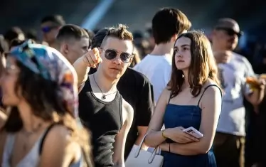 Сред публиката за Nothing but Thieves беше и фронтменът на българската група Innerglow Тодор Ковачев.