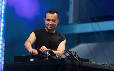 Страхил Велчев, популярен на световната електронна сцена като Kink, представи есенция от музиката си във времето, което бе пред публиката.