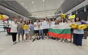 Наши ученици триумфираха с 19 медала от международни олимпиади