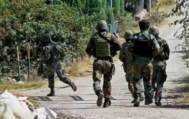 Индийските военни влязоха в бой на границата с Пакистан