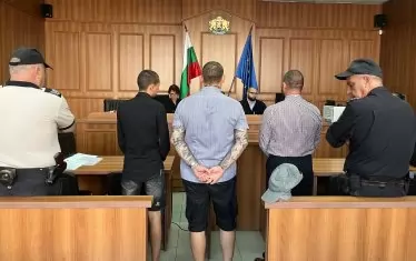 Само соченият за лидер на "Кръв и чест" остава в ареста