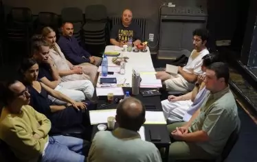  Репетициите на маса започнаха в София, а на сцена вече продъжават в Шумен.
