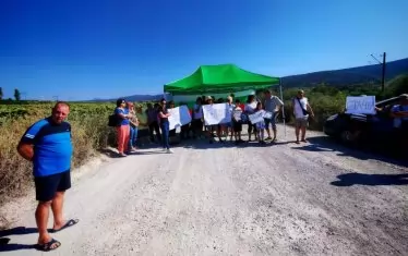 Протестиращи затвориха пътя към ТЕЦ "Бобов дол"