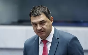 Владимир Николов от ПБ обясни, че внасяме нискоквалифицирани работници, защото повечето родни кадри са образовани и квалифицирани.