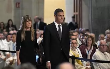 Съпругата на испанския премиер ще бъде съдена по дело за подкуп