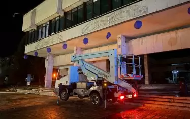Пожар нанесе материални щети по покрива на общината в Троян