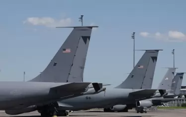 Големи военни самолети на САЩ пак са на гражданското летище в София