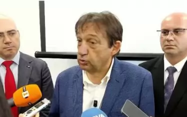 Държавата плаши Слънчев бряг да го остави без пари