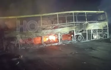 Двама загинаха при сблъсък на
камиони и автобус на пътя Русе-София